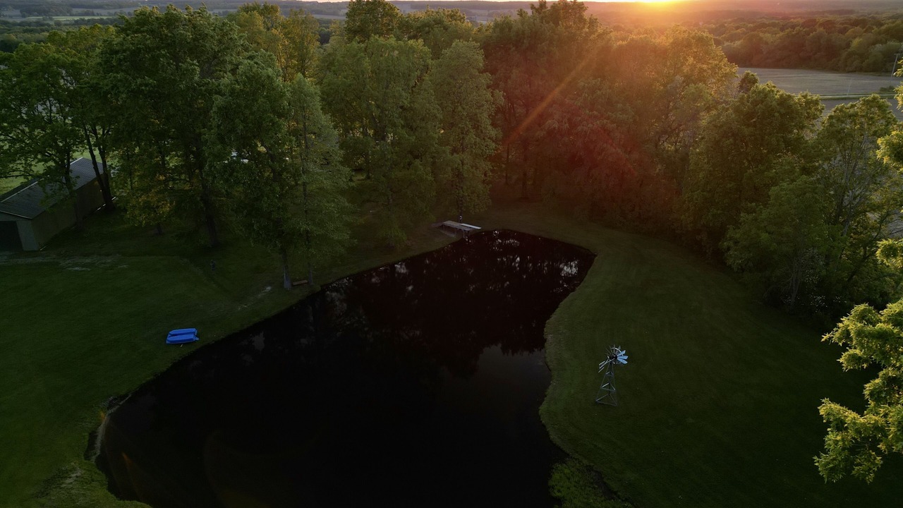 Photo of Outdoor in Farmdale