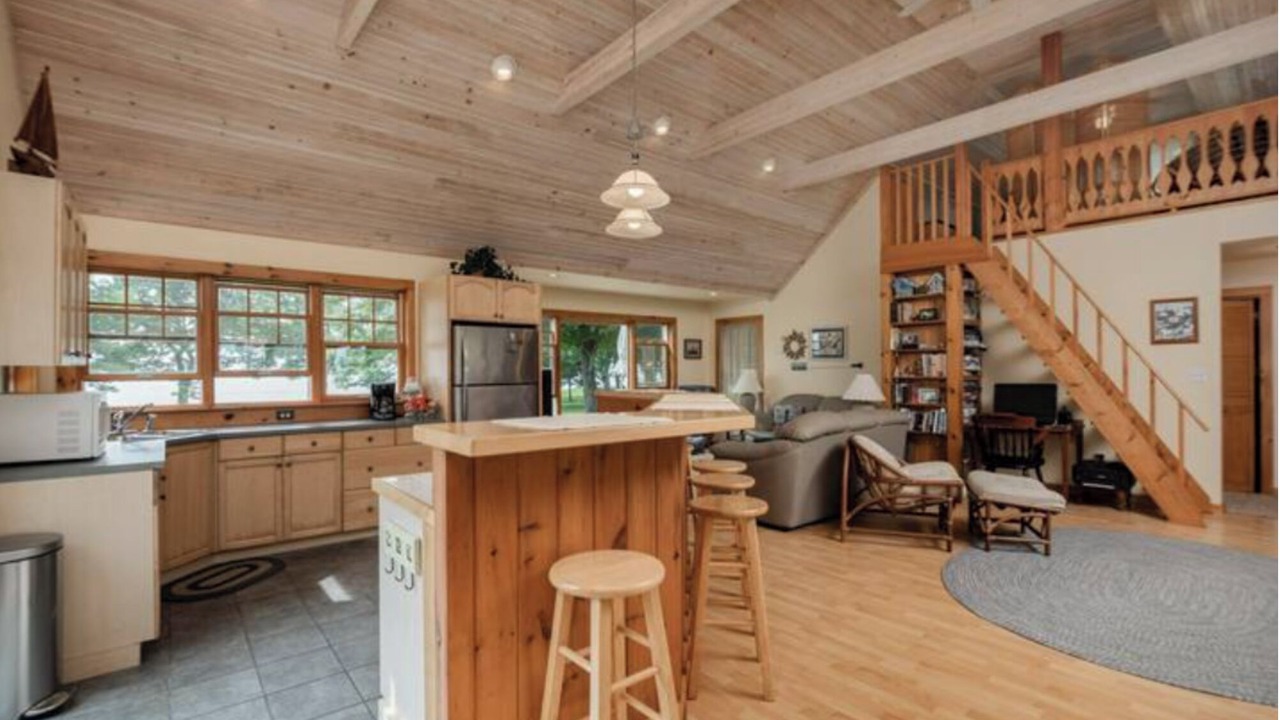Photo of Livingroom in Kingston