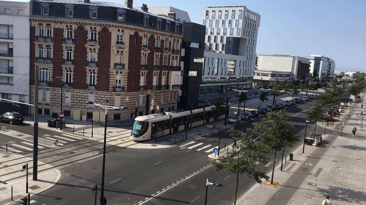 Photo of Outdoor in Anatole France Danton