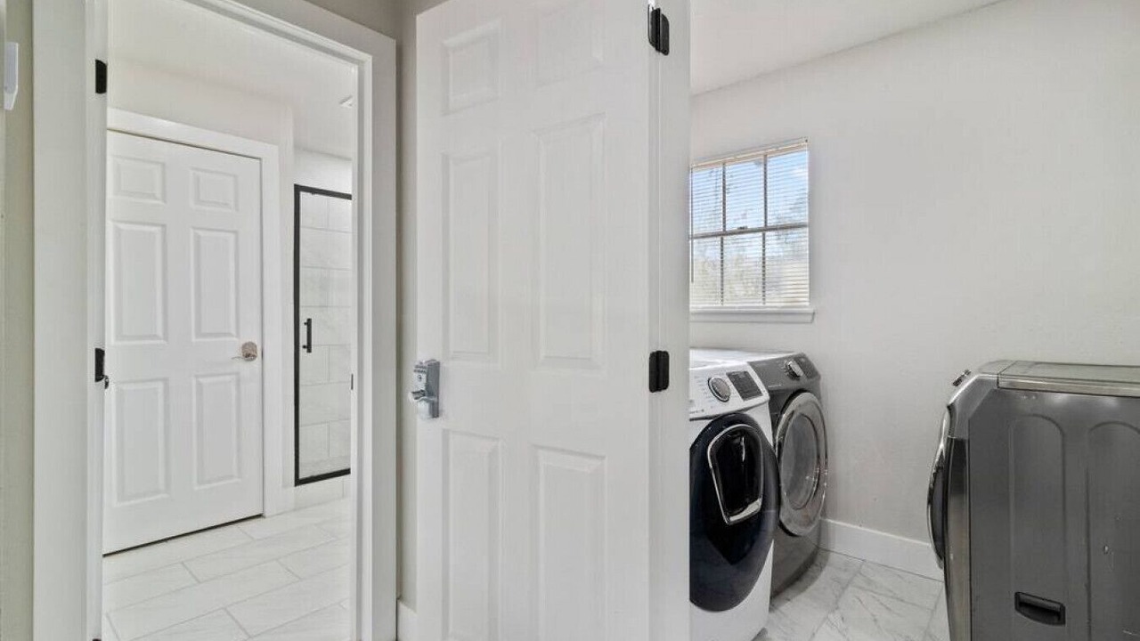 Photo of Bedroom in Whispering Oaks