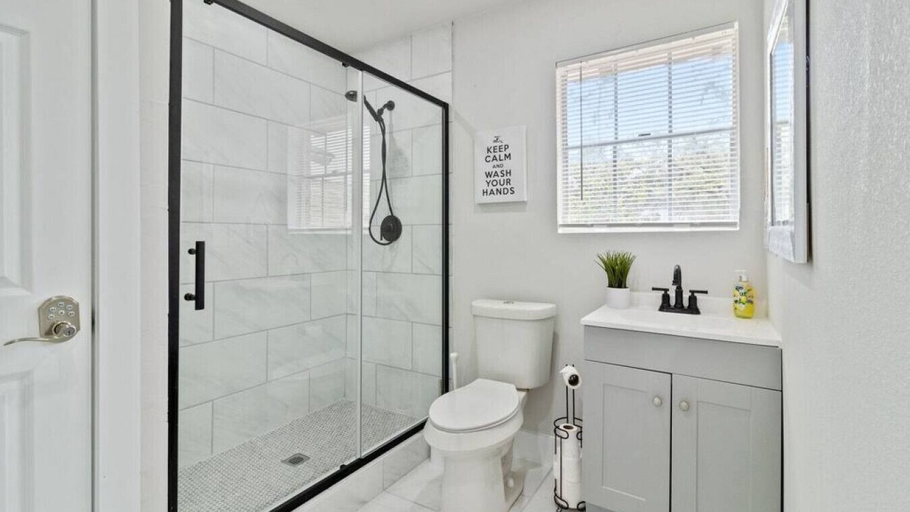 Photo of Bathroom in Whispering Oaks