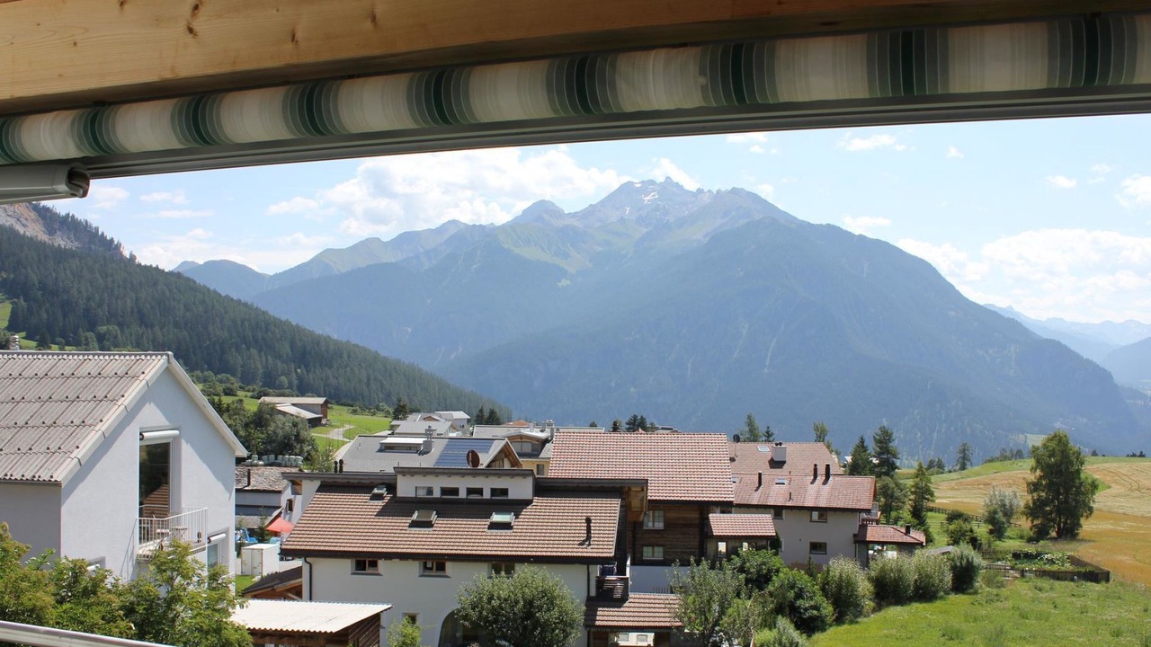 Photo of Others in Lenz