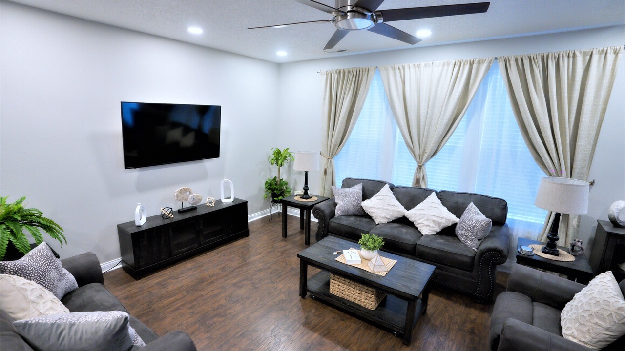 Photo of Livingroom in Bloomington