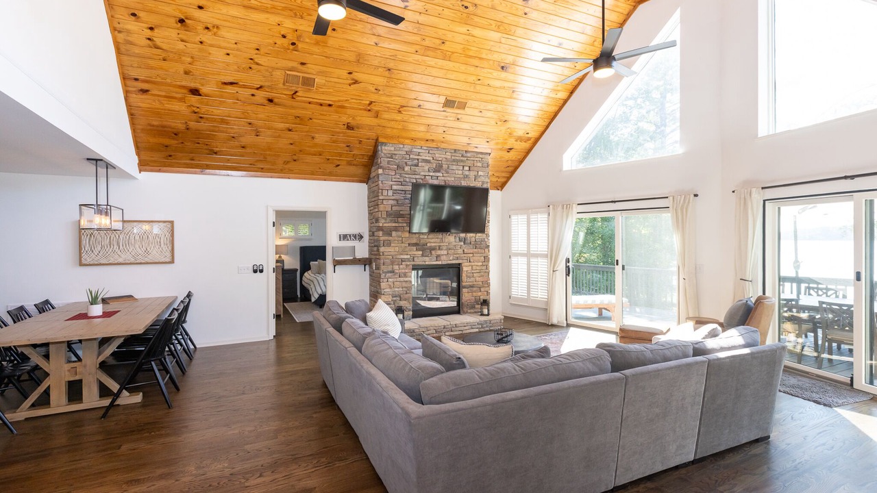 Photo of Livingroom in Eatonton