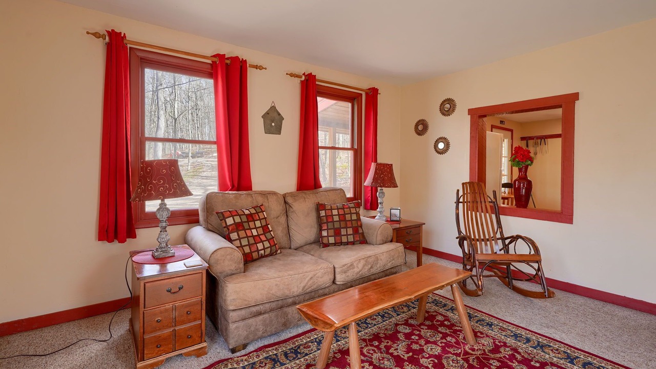 Photo of Livingroom in Laurelville