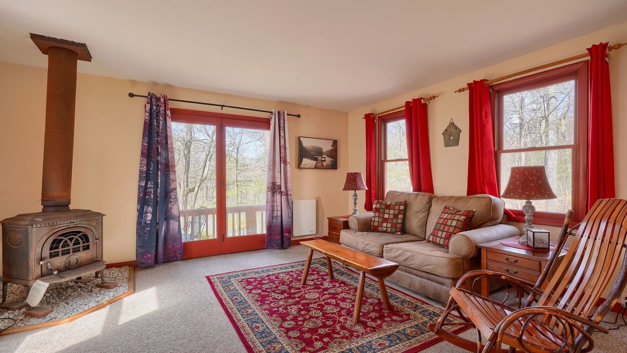 Photo of Livingroom in Laurelville