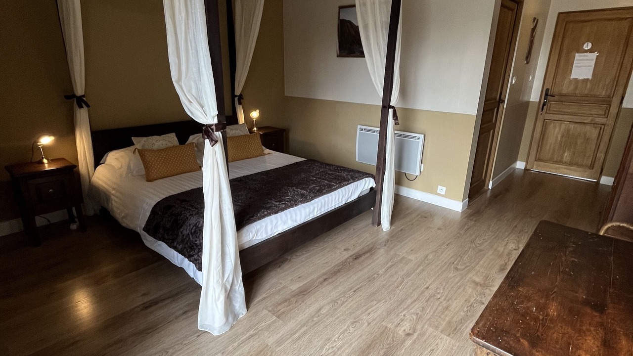 Photo of Bedroom in Espinasse