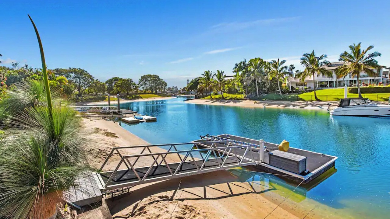 Photo of Others in Broadbeach Waters
