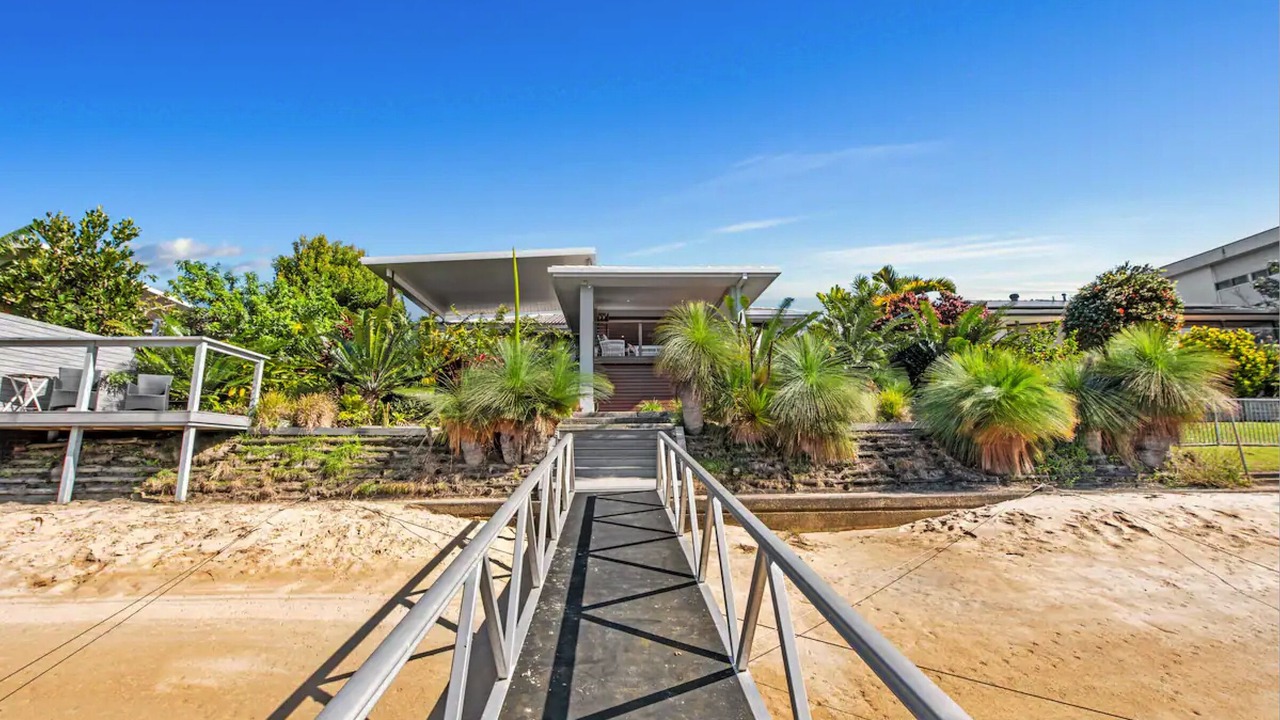 Photo of Outdoor in Broadbeach Waters