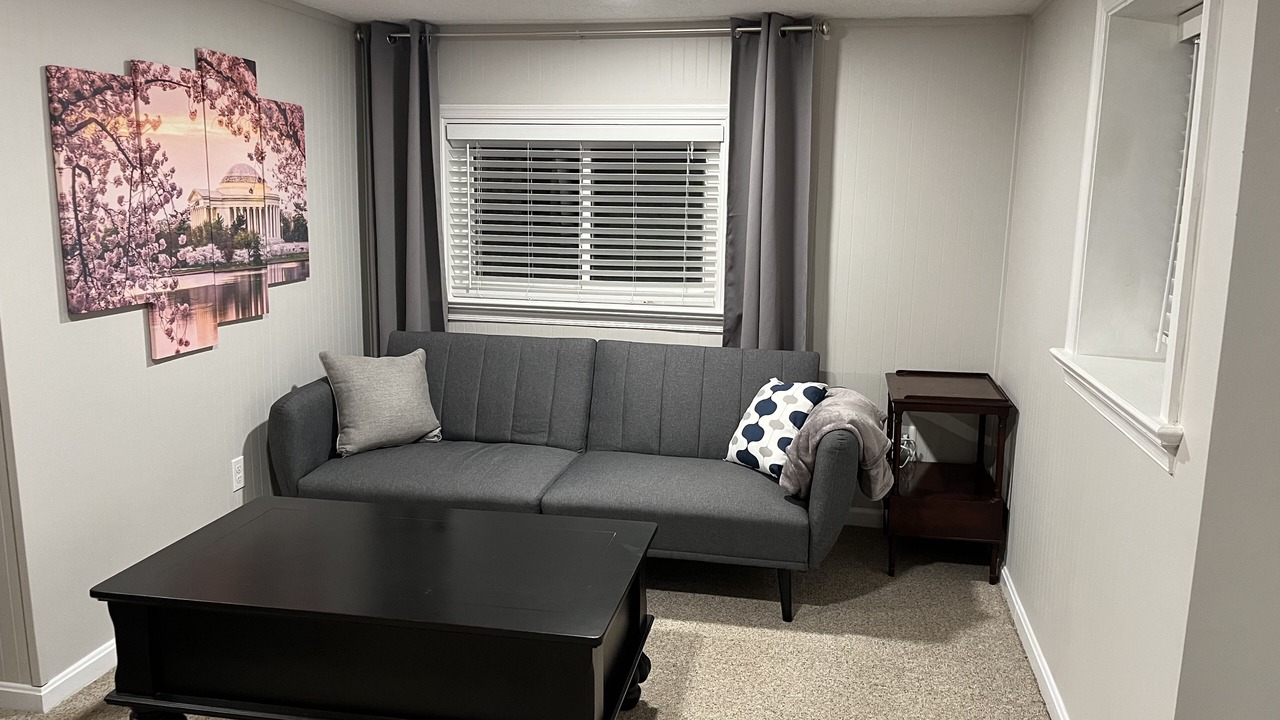 Photo of Livingroom in West Springfield