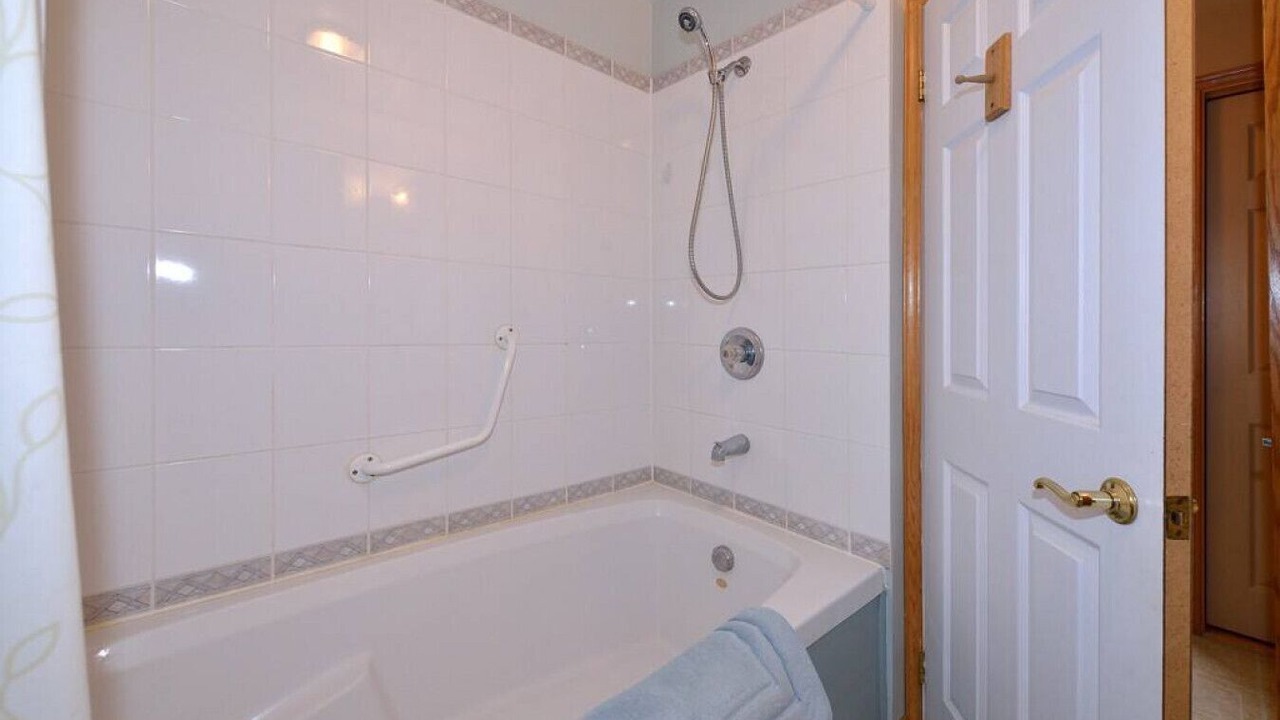 Photo of Bathroom in Port McNicoll
