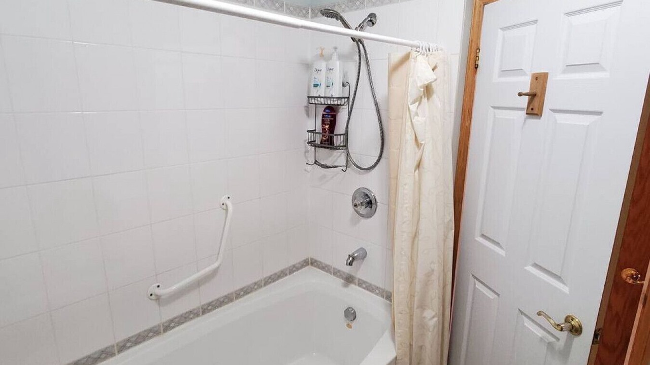 Photo of Bathroom in Port McNicoll