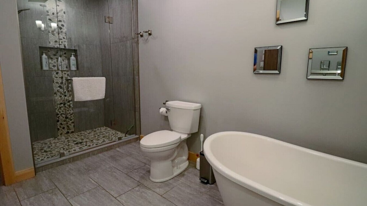 Photo of Bathroom in Port McNicoll