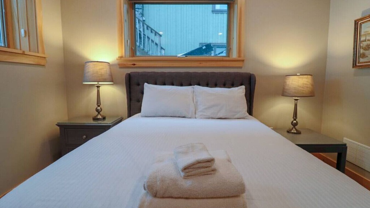 Photo of Bedroom in Port McNicoll