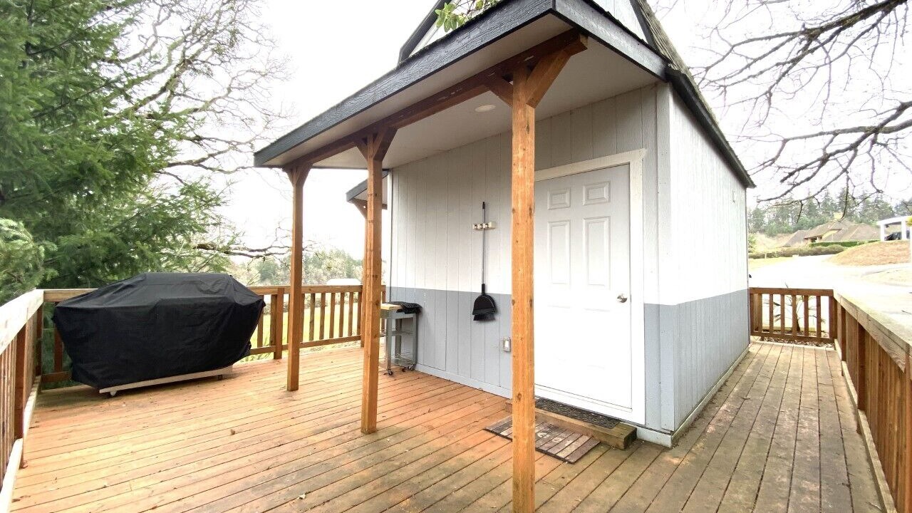 Photo of Patio Balcony in West Salem