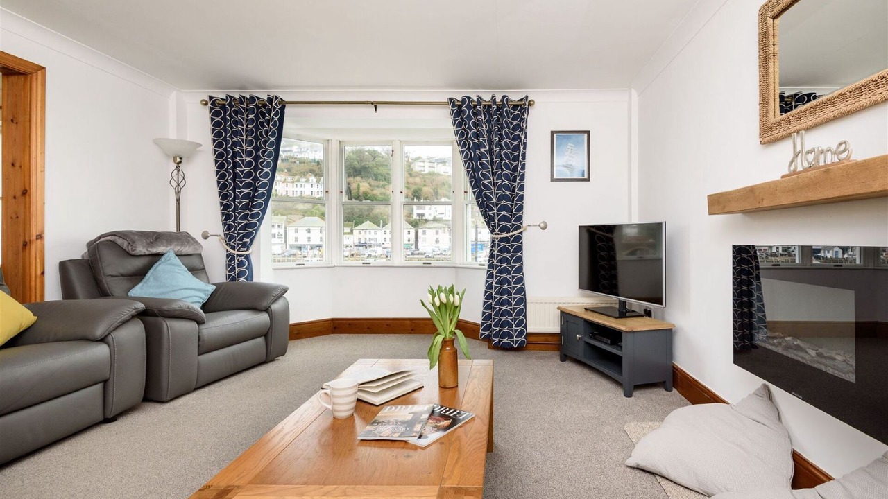 Photo of Livingroom in West Looe