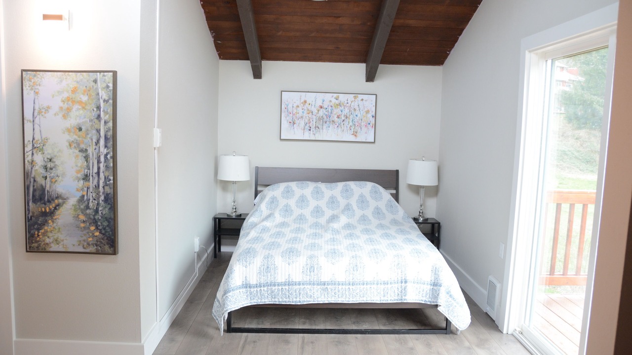 Photo of Bedroom in Gold Bar
