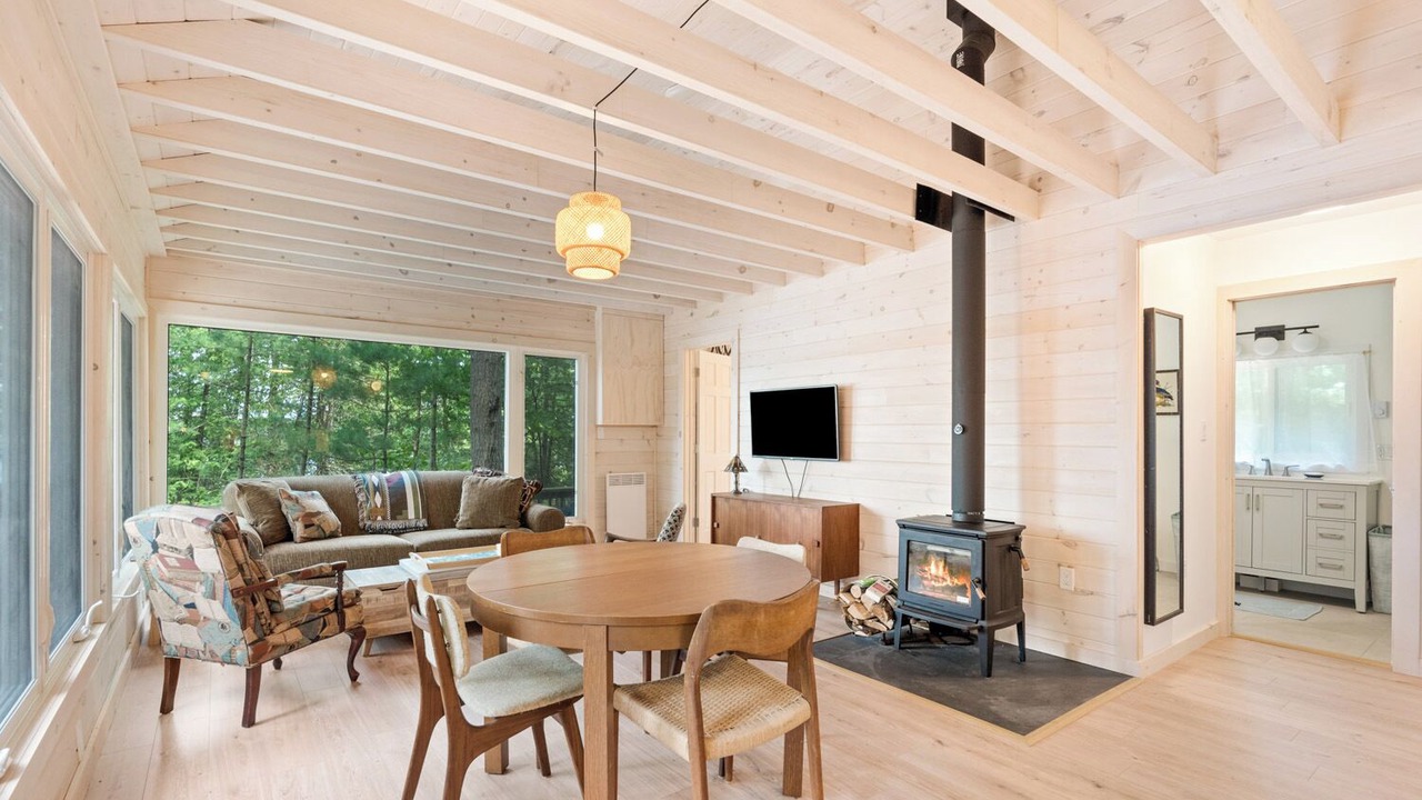 Photo of Livingroom in Glastonbury