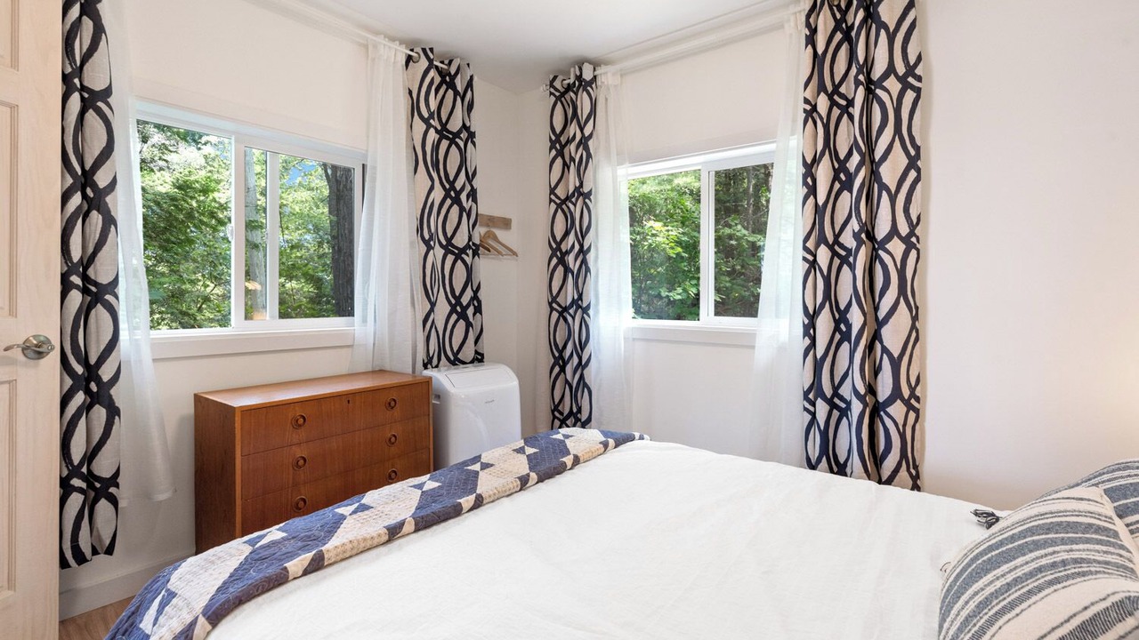 Photo of Bedroom in Glastonbury