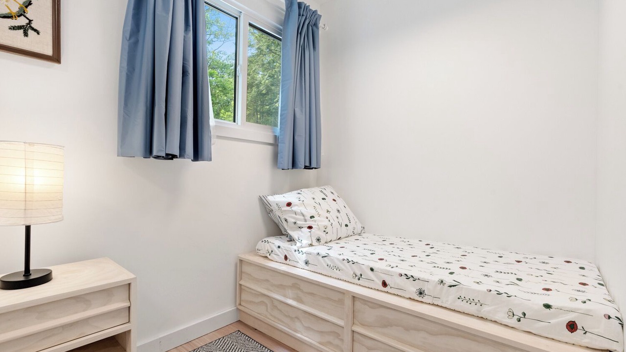 Photo of Bedroom in Glastonbury