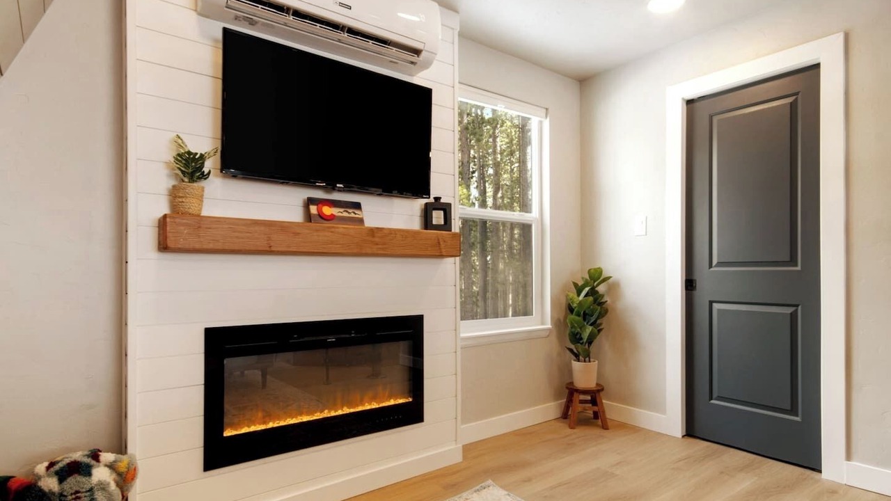 Photo of Livingroom in Evergreen