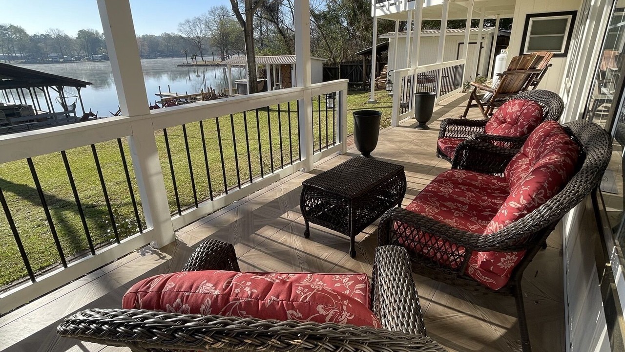 Photo of Patio Balcony in Royal