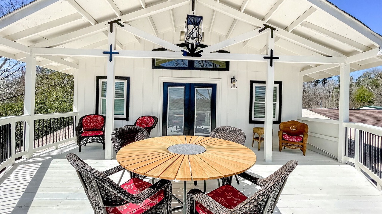 Photo of Outdoor in Royal