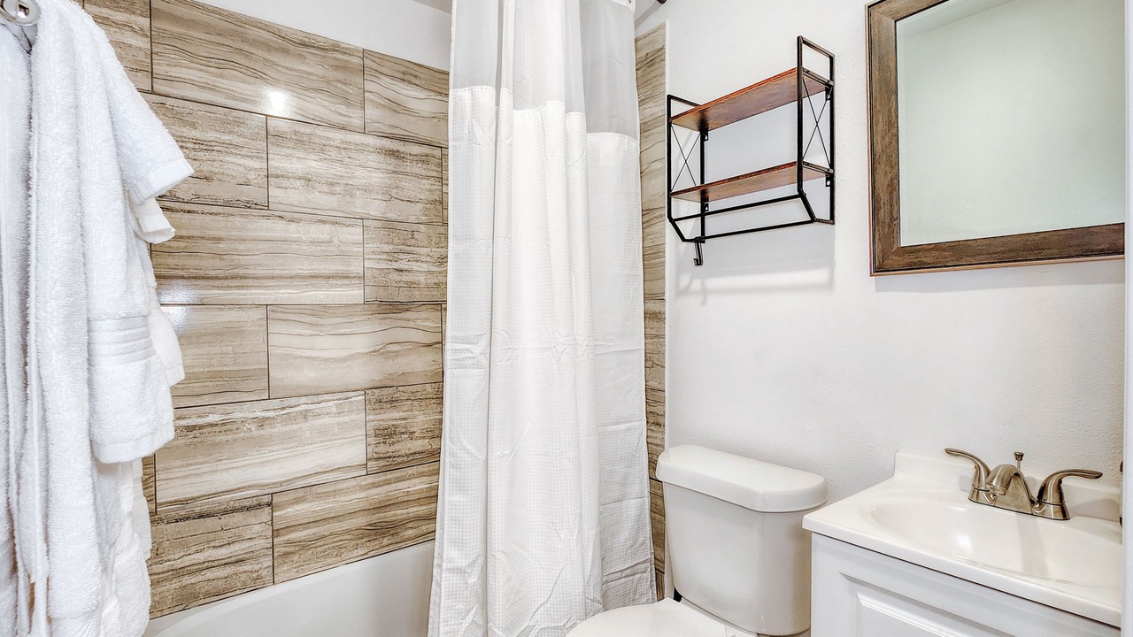 Photo of Bathroom in South Central Houston