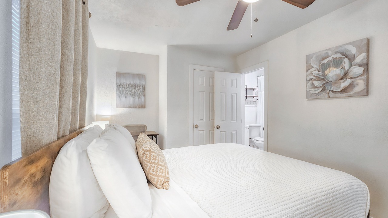 Photo of Bedroom in South Central Houston