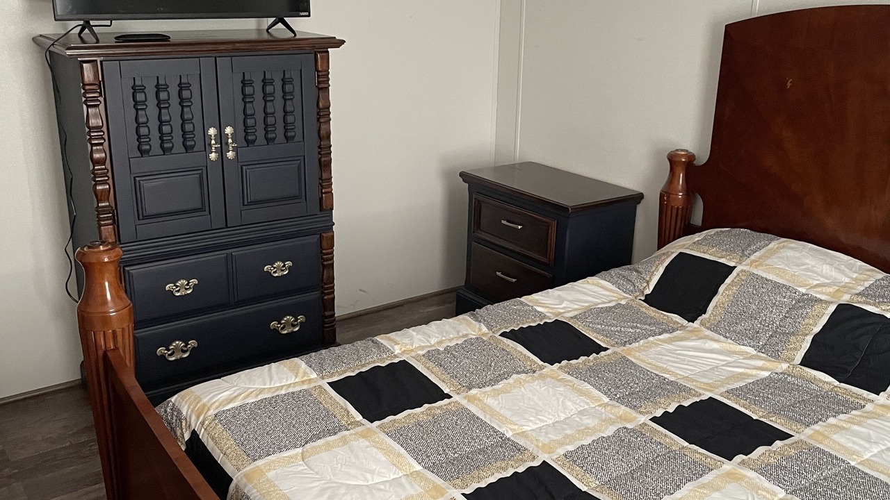 Photo of Bedroom in Redford