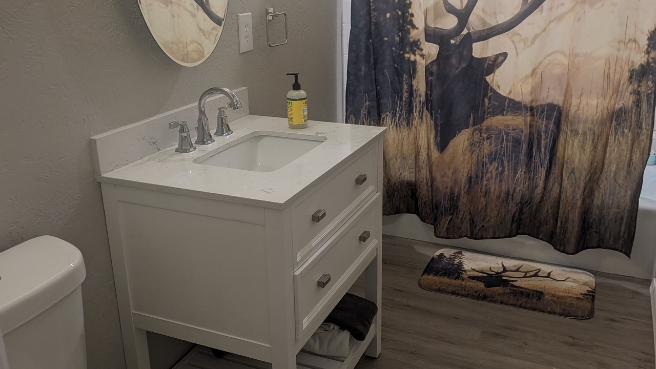 Photo of Bathroom in Cache