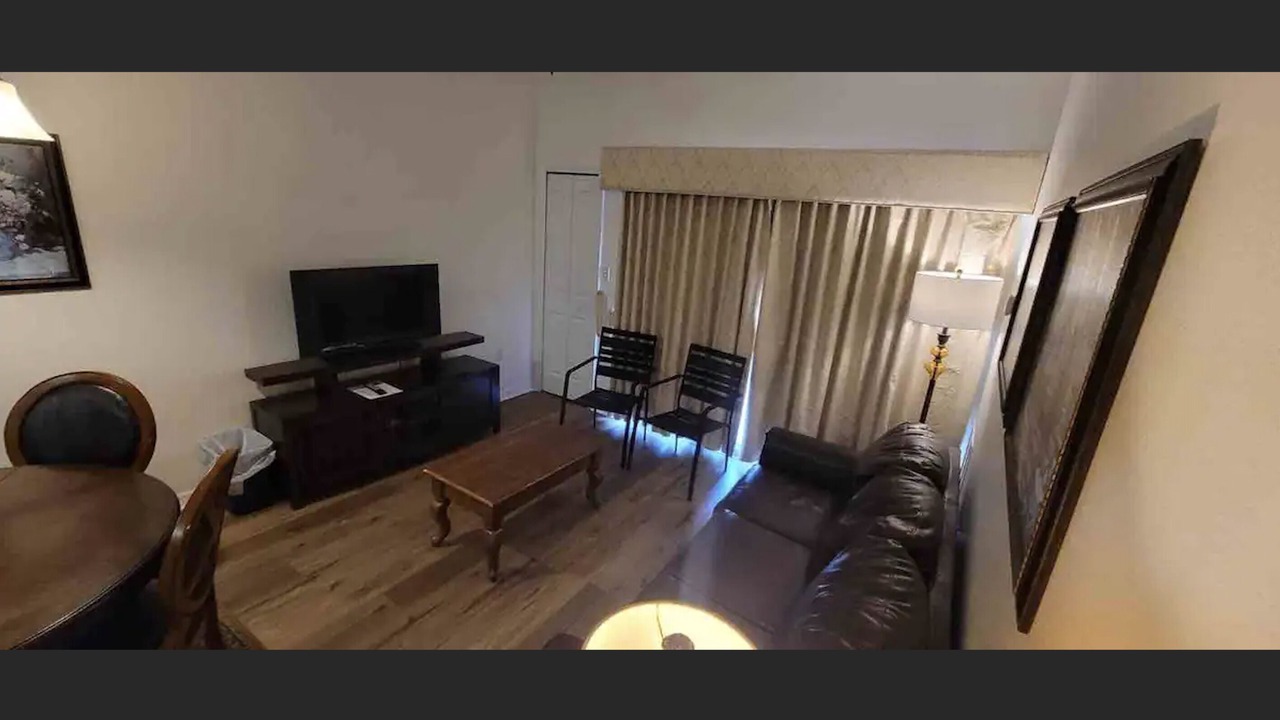Photo of Livingroom in Florida Center
