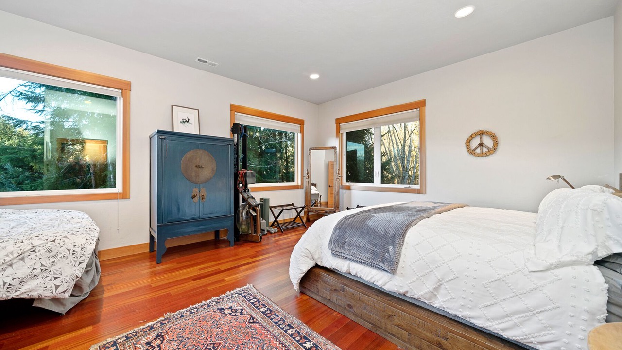Photo of Bedroom in Clatsop County