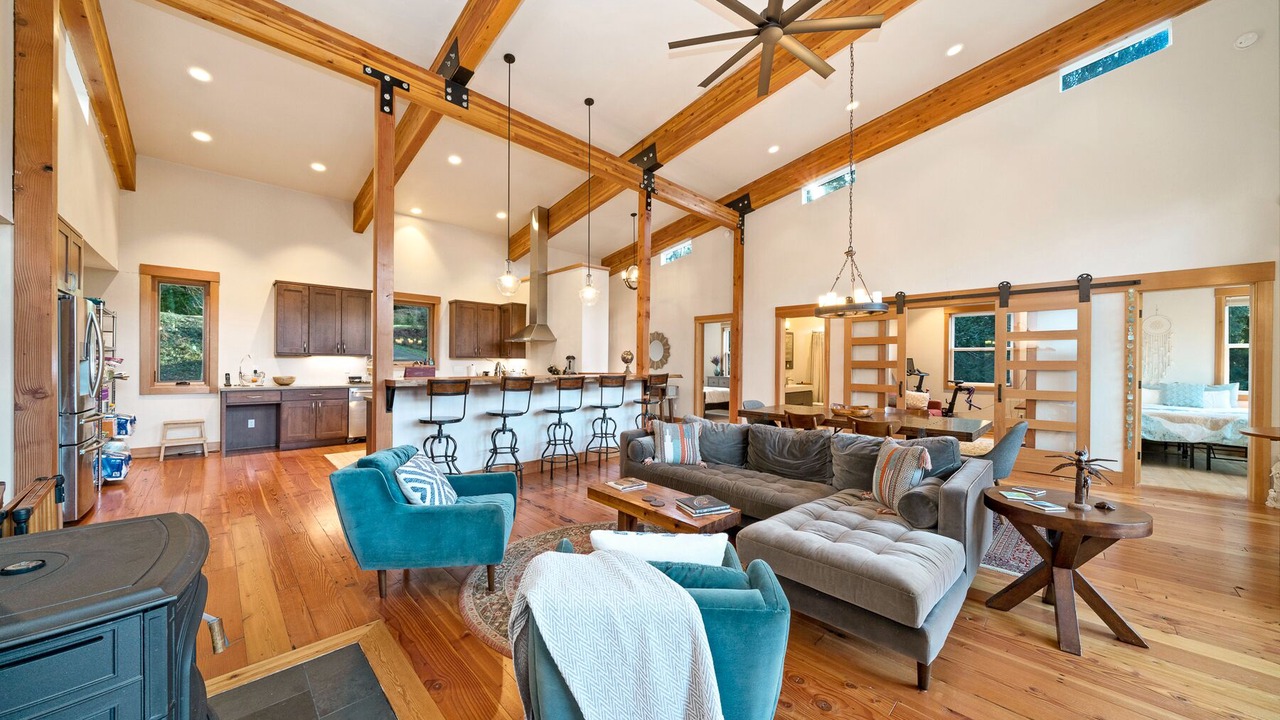 Photo of Livingroom in Clatsop County