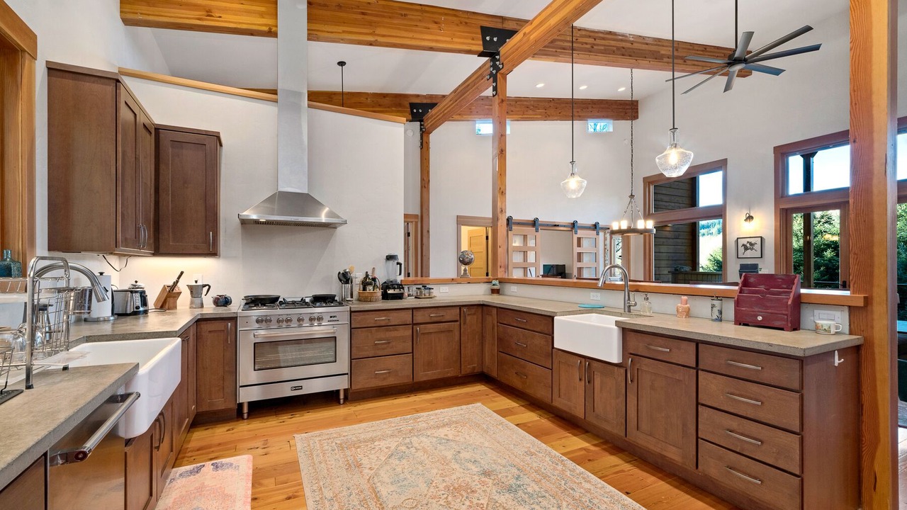 Photo of Kitchen in Clatsop County