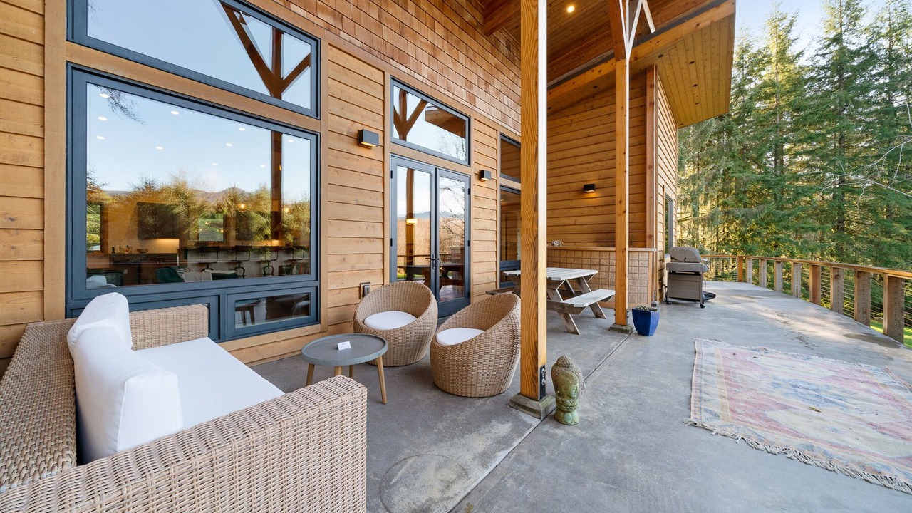 Photo of Patio Balcony in Clatsop County