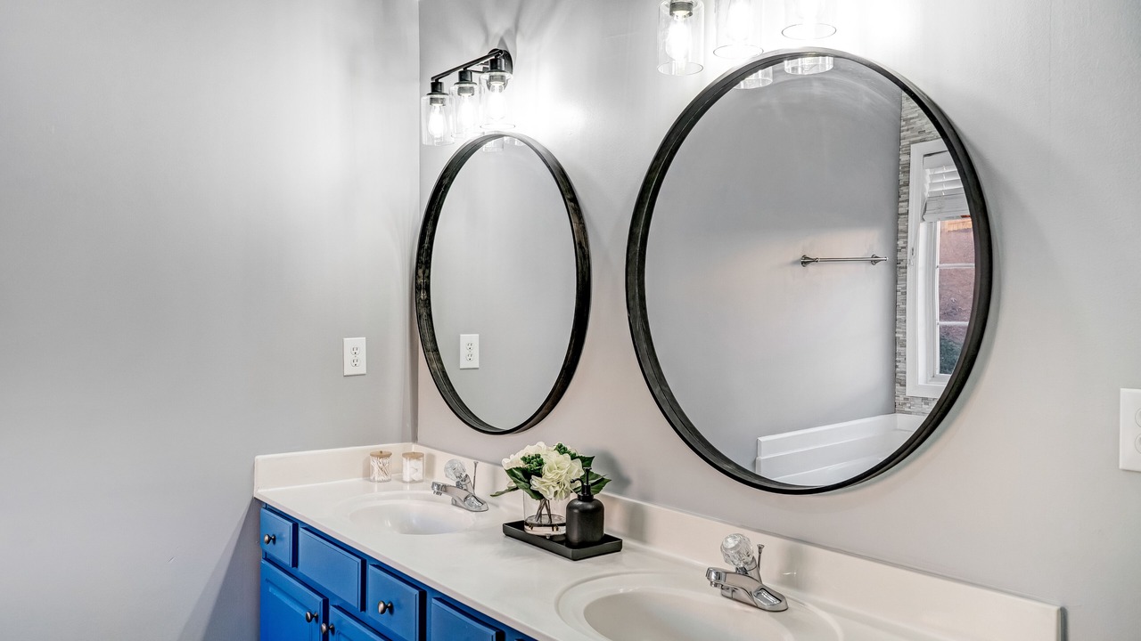Photo of Bathroom in Lawrenceville
