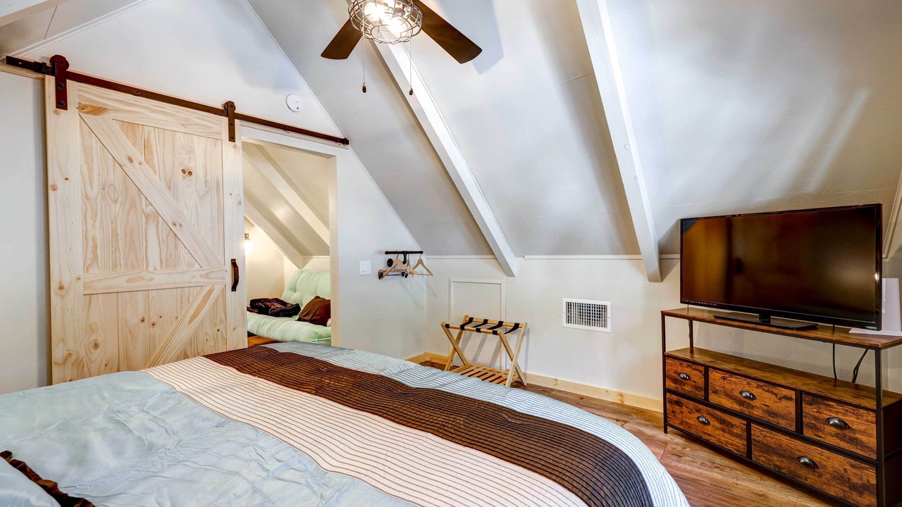 Photo of Bedroom in Cold Springs