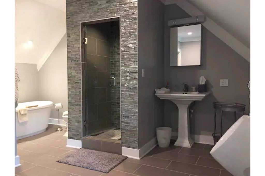 Photo of Bathroom in Green Hills