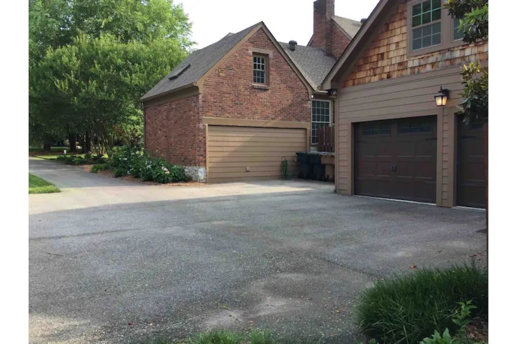 Photo of Outdoor in Green Hills