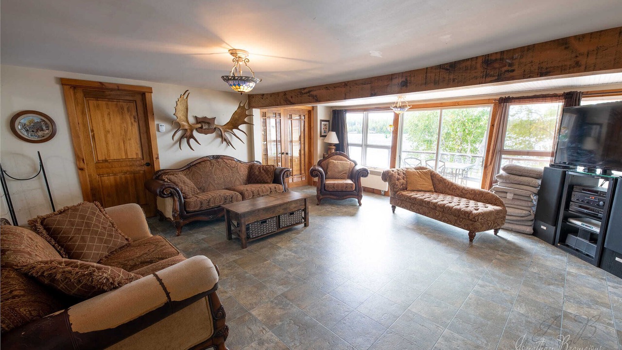 Photo of Livingroom in Moonbeam