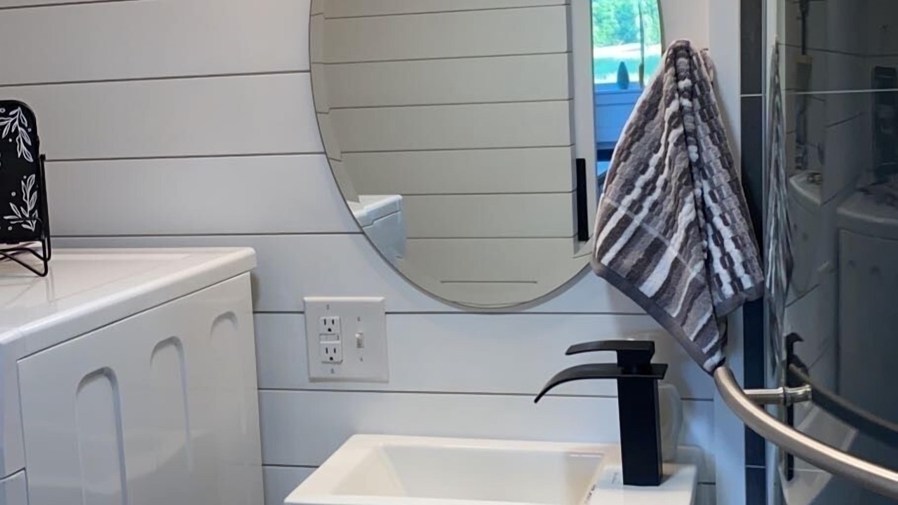 Photo of Bathroom in Cecil