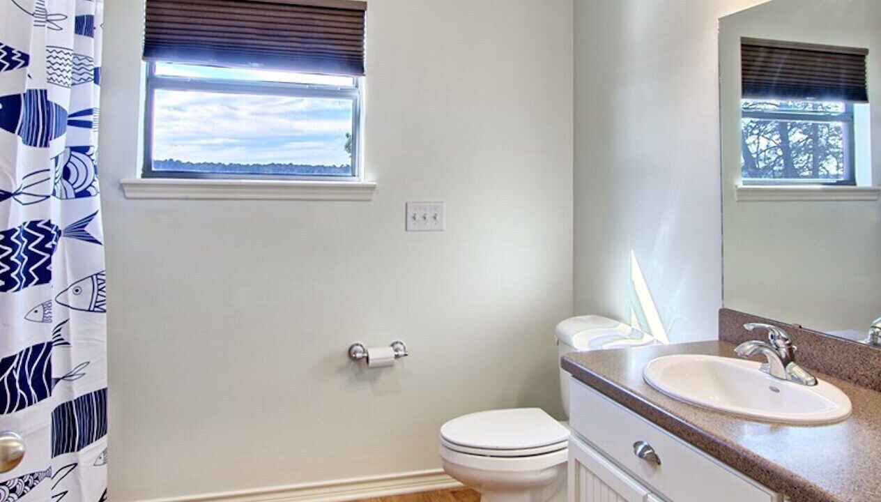 Photo of Bathroom in South Toledo Bend