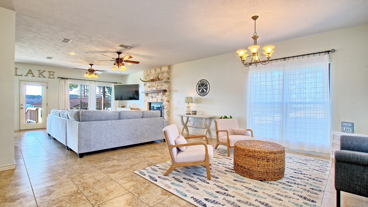 Photo of Livingroom in South Toledo Bend