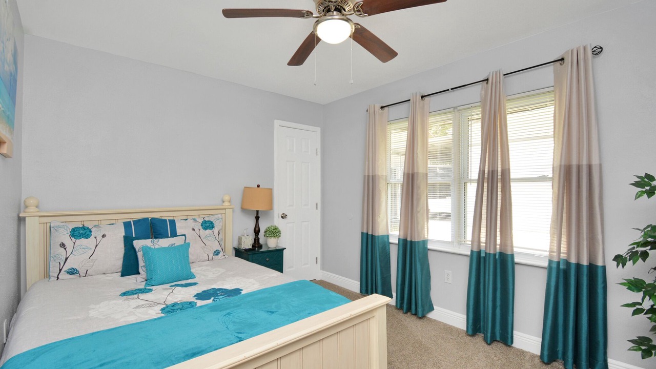 Photo of Bedroom in Shoreacres