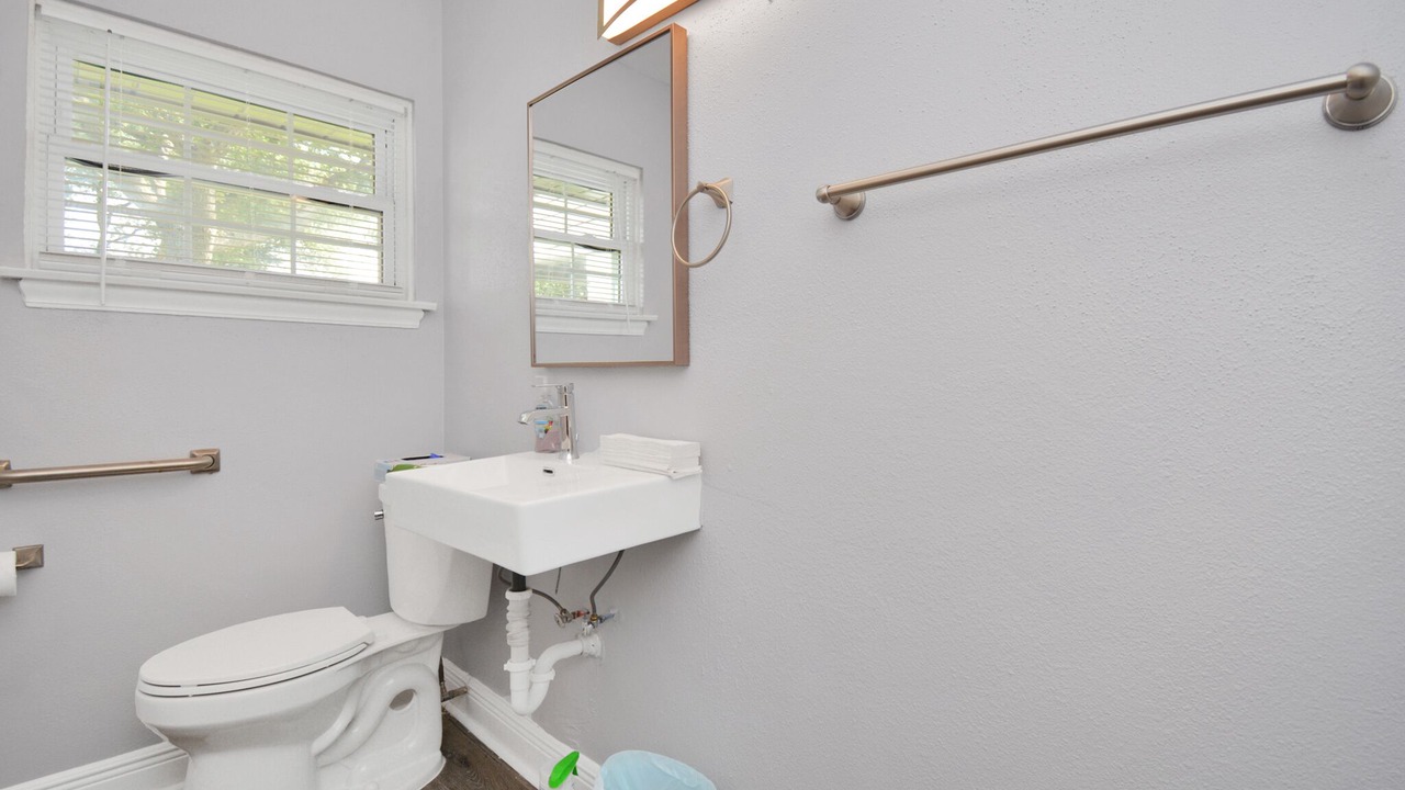Photo of Bathroom in Shoreacres