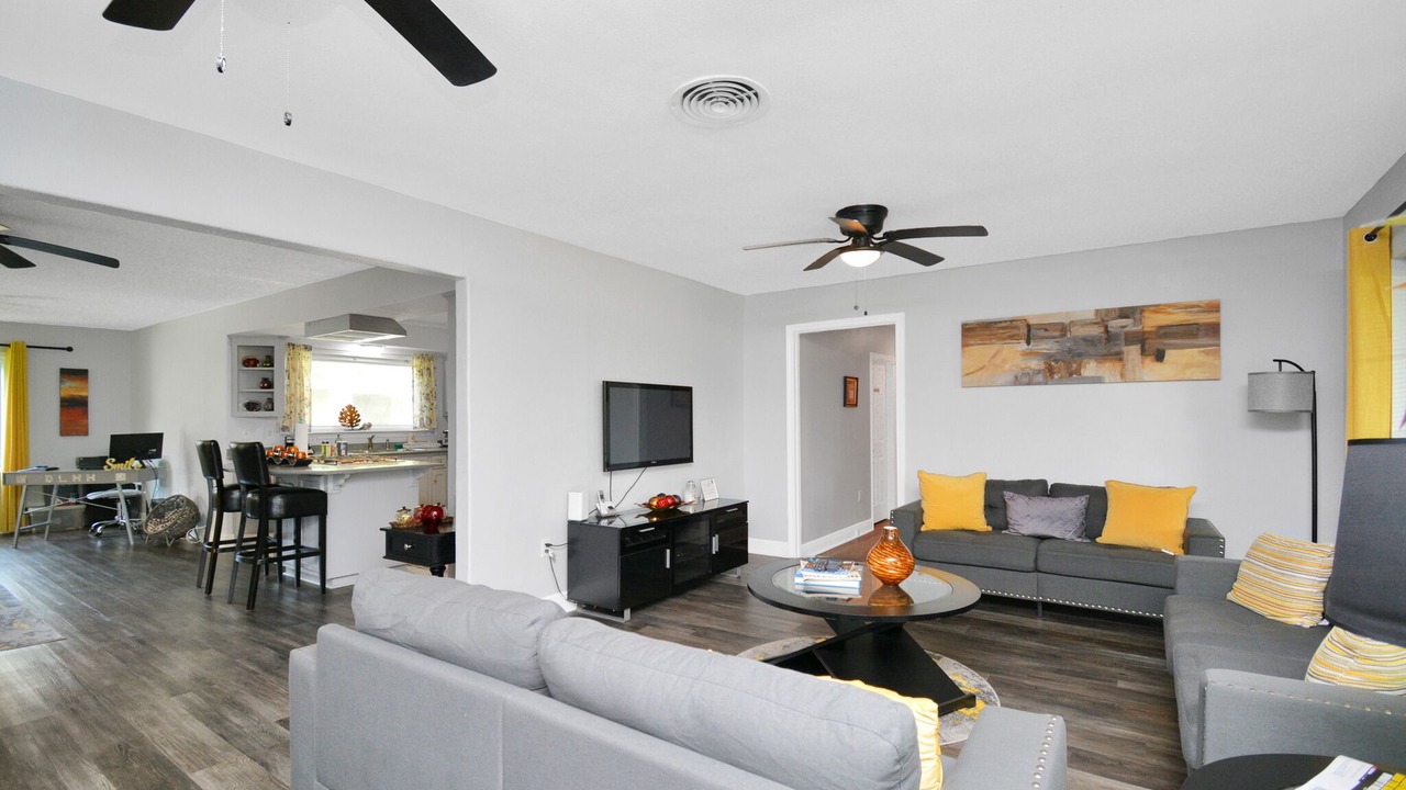 Photo of Livingroom in Shoreacres