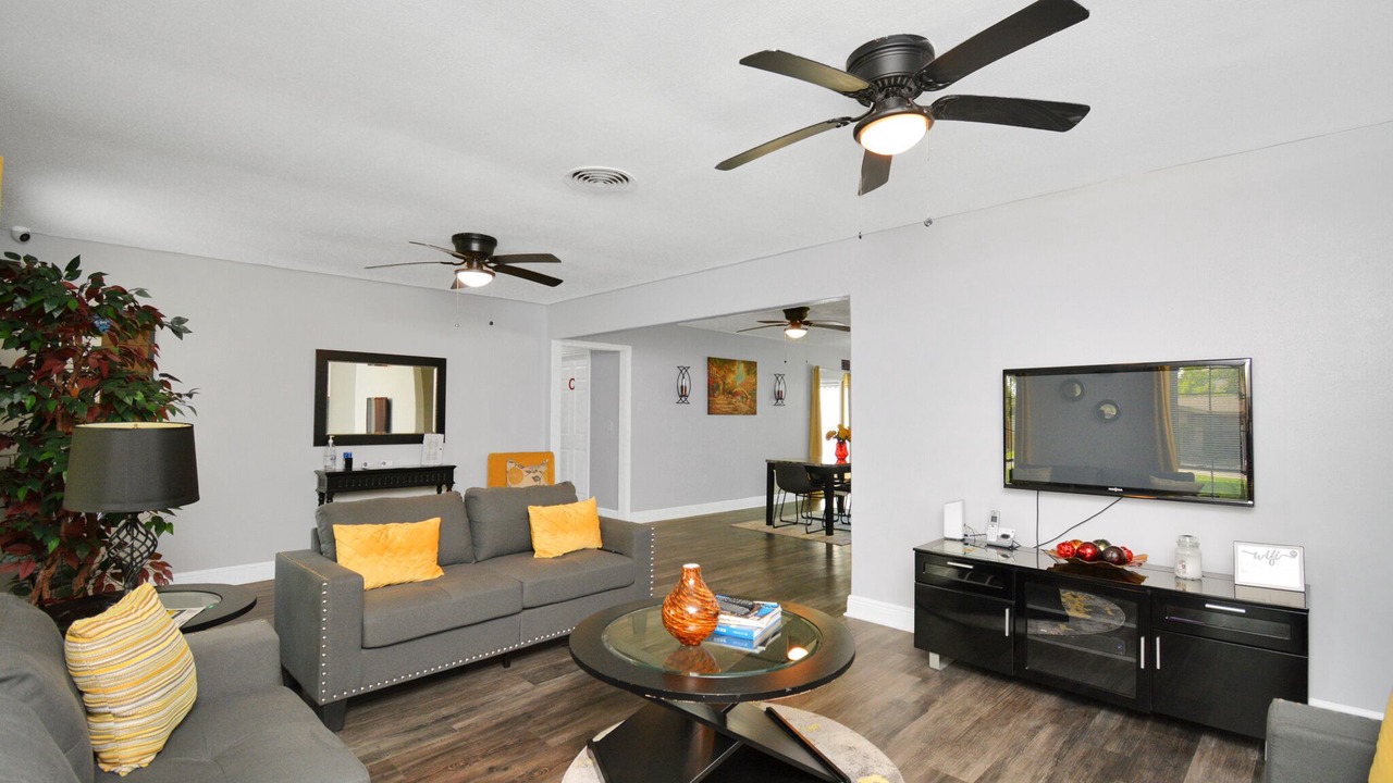 Photo of Livingroom in Shoreacres