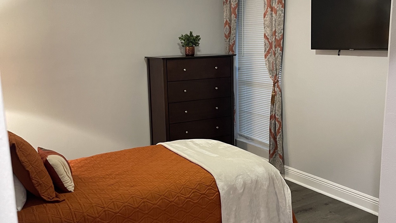 Photo of Bedroom in Shoreacres