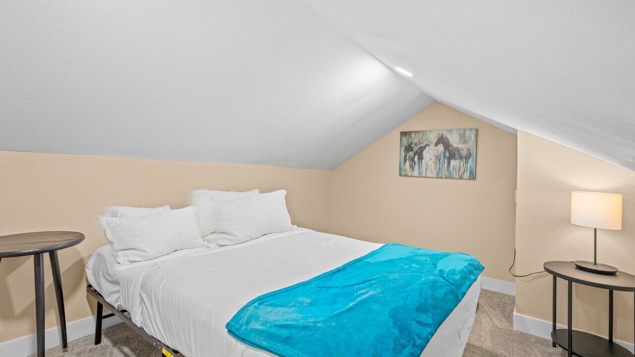 Photo of Bedroom in Central - Terry